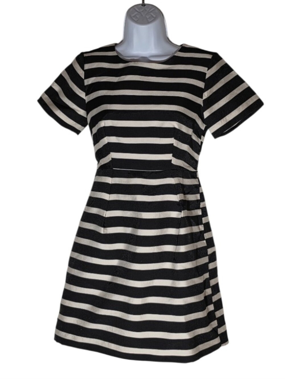 H&M Black & White Stripe Short Sleeve Skater Fit & Flare Dress 6 Midi  Mini